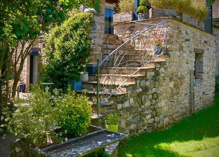 Apt Au Coeur Des Gorges Du Tarn